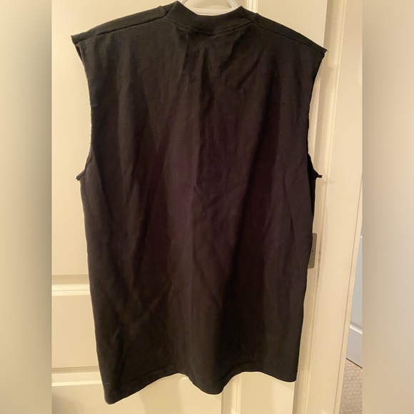 Tank - Size L - Picture 4 of 4